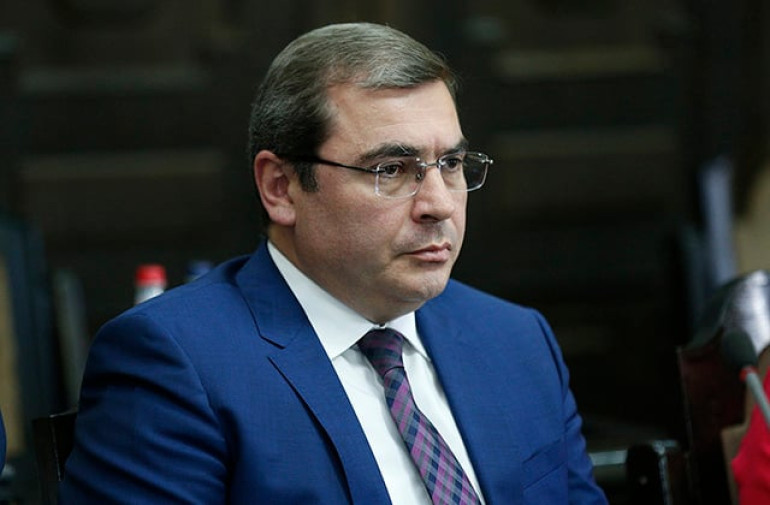 Erməni siyasətçi Rusiya ilə düşmənçiliyin əleyhinə olduğunu bildirib