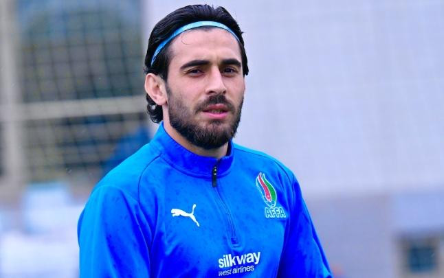 "Sabah" futbolçusu Cesse Sekidika ilə yollarını ayırıb