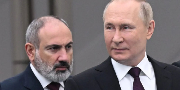 Ermənistanın keçmiş XİN başçısı Putinin Paşinyana telefon zənginin təfərrüatlarını açıqladı