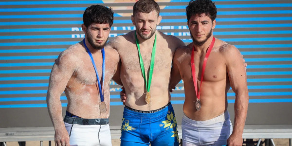Azərbaycanın çimərlik güləşçiləri Dünya Seriyasında iki medal qazanıb
