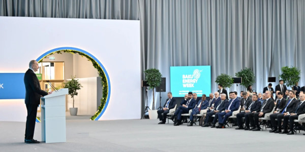 İlham Əliyev: Azərbaycanın həyata keçirdiyi enerji siyasəti bu gün də mühüm nəticələr verməkdədir