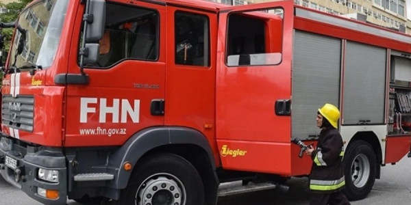 Bayram günlərində FHN 221 yanğına müdaxilə edib