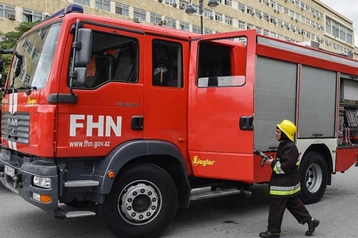 Bayram günlərində FHN 221 yanğına müdaxilə edib