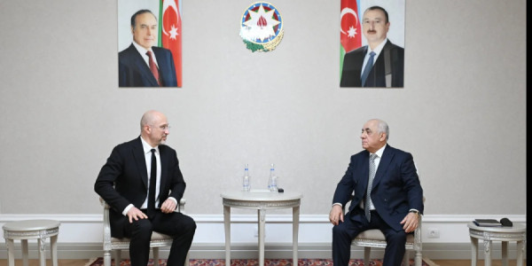Əli Əsədov Ukrayna Baş nazirinin birinci müavini ilə görüşüb