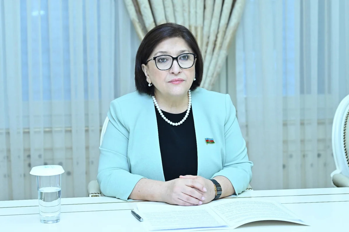Sahibə Qafarova Belqradda Ümummilli Lider Heydər Əliyevin abidəsini ziyarət edib