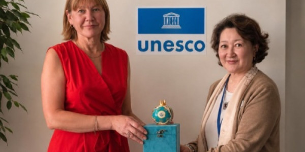 Türk Mədəniyyəti və İrsi Fondu prezidenti ilə UNESCO rəsmisi arasında görüş keçirilib