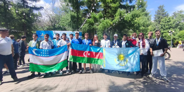 Azərbaycan avarçəkənləri Uralsk reqatasını medallarla başa vurublar