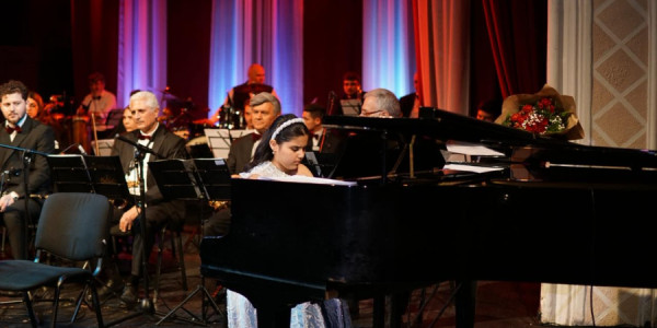 Bakıda “Kiçik Solistlər” konserti: uşaqlar səhnədə bayram ab-havası yaradıblar
