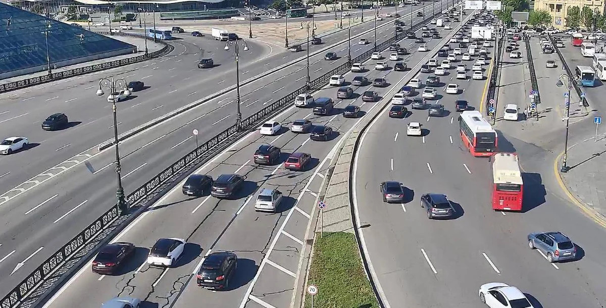 Bu yollarda tıxac var-