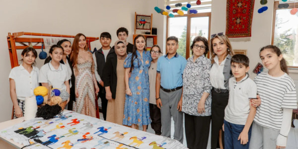 Leyla Əliyeva və Arzu Əliyeva 11 nömrəli inteqrasiya təlimli internat tipli ümumtəhsil məktəbində olublar