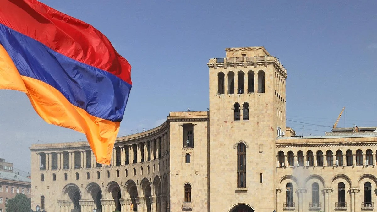 Ermənistandakı seçkilərdə niyə tez-tez Azərbaycanın adı çəkilir?