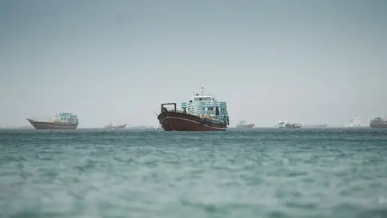 Oman limanında partlayış olub