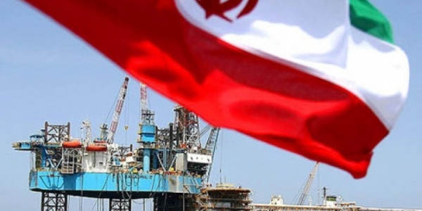 İrana qarşı sanksiyalar fonunda neft ixracı kəskin azalıb