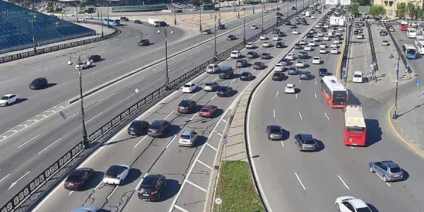 Bu yollarda tıxac var -