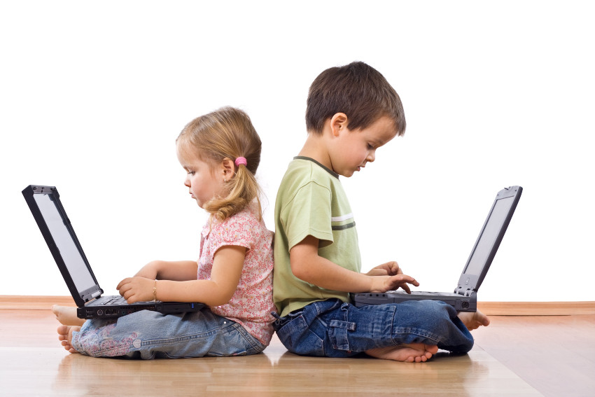 Rusiyada internet istifadəçilərinin yaşının yoxlanılması təklif olunur