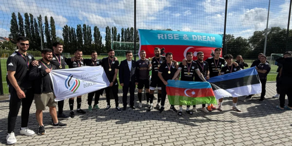 Brüsseldə ənənəvi beynəlxalq "Suqovuşan" minifutbol turniri keçirilib