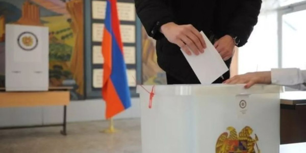 Ermənistanda səslərin yarıdan çoxu hesablanıb: Paşinyanın partiyası liderliyini qoruyur