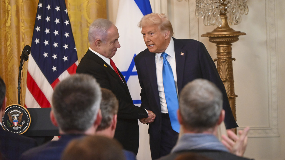 Tramp Netanyahuya nə dedi? İranla bağlı plan son anda dəyişdi