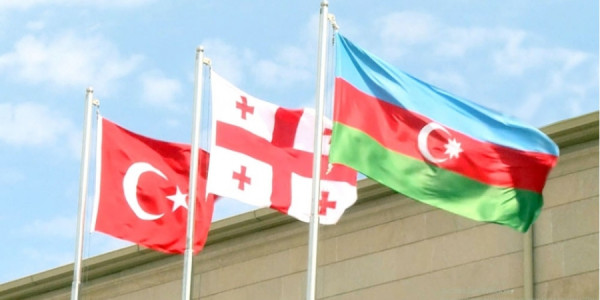 Azərbaycan–Gürcüstan–Türkiyə XİN rəhbərlərinin üçtərəfli görüşü başlayıb