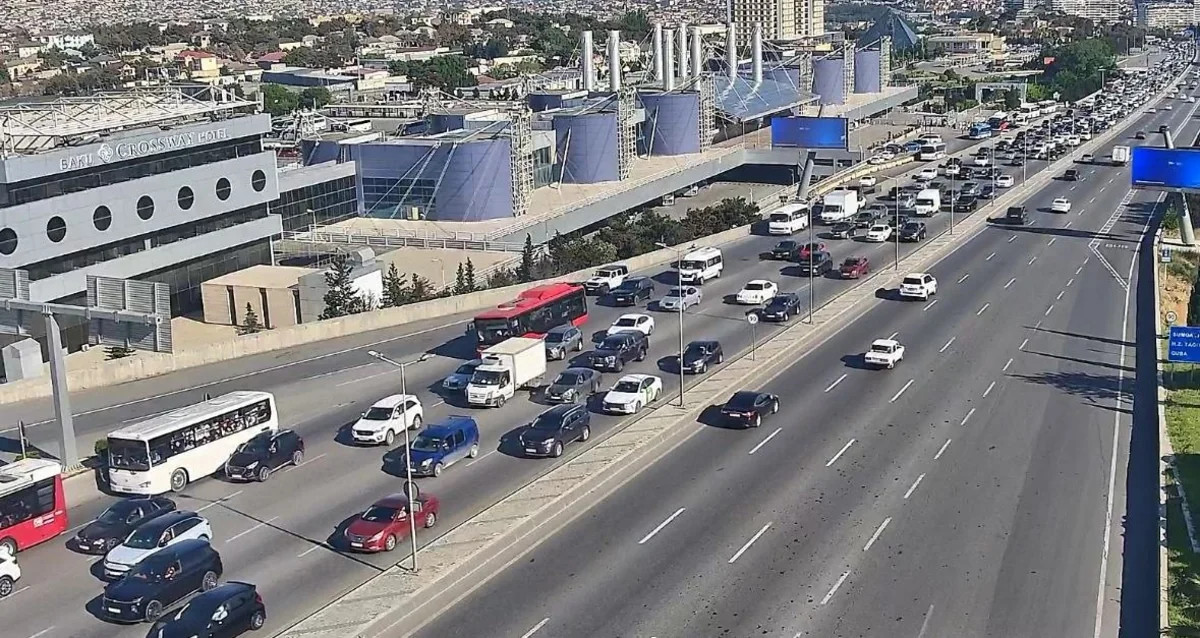 Bu yollarda tıxac var-