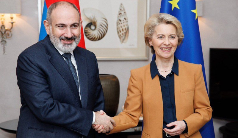 Fon der Leyen Paşinyanı təbrik etdi: Avropaya yol açılır