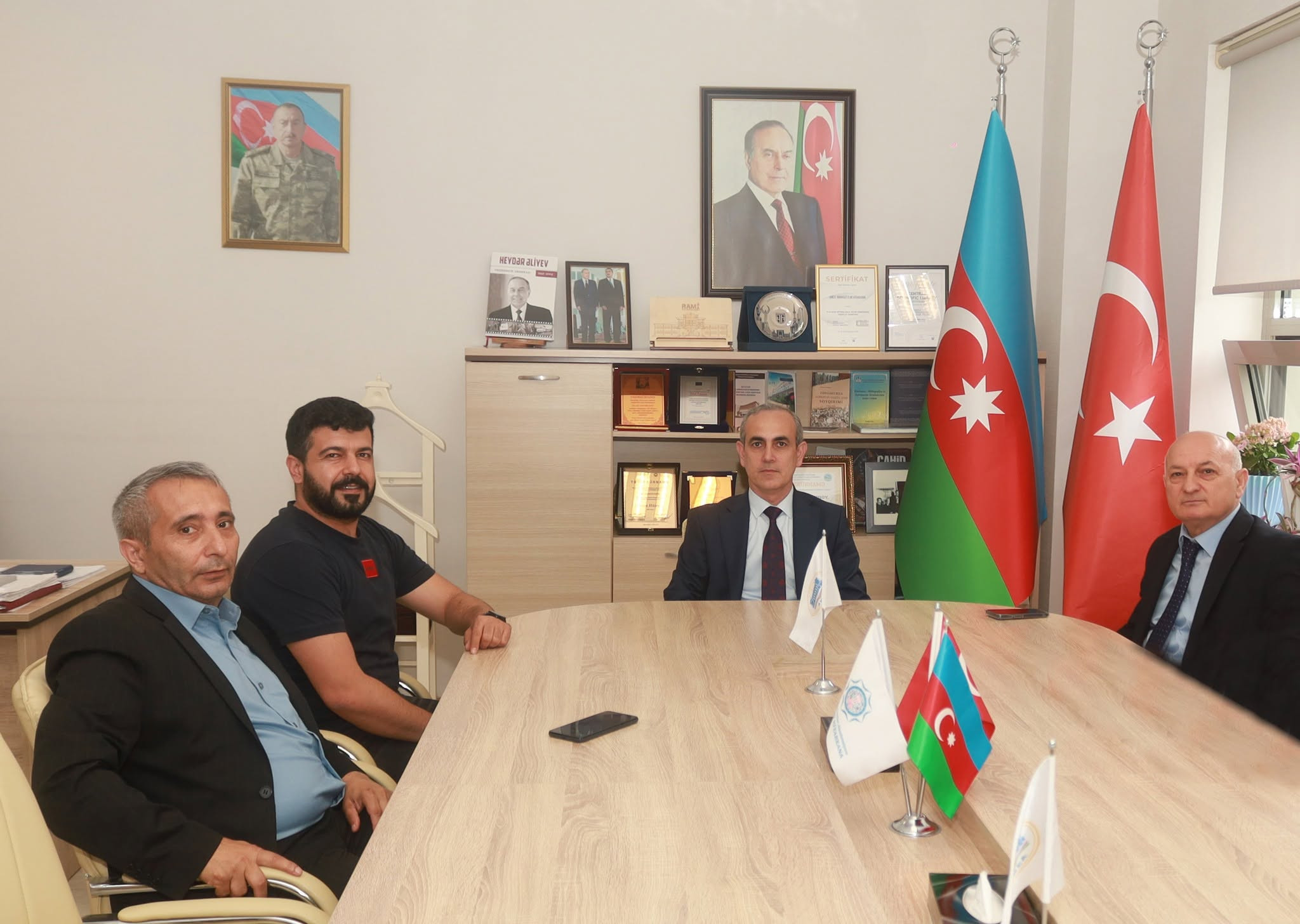 Türkiyənin Yordam BT-in nümayəndəsi MEK-in qonağı olub