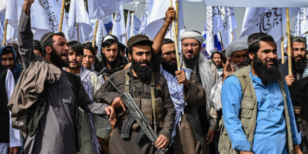 Taliban mobil telefonları qadağan etdi