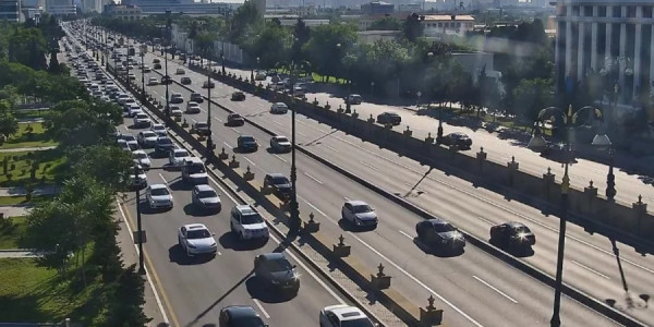 Bu yollarda tıxac var-