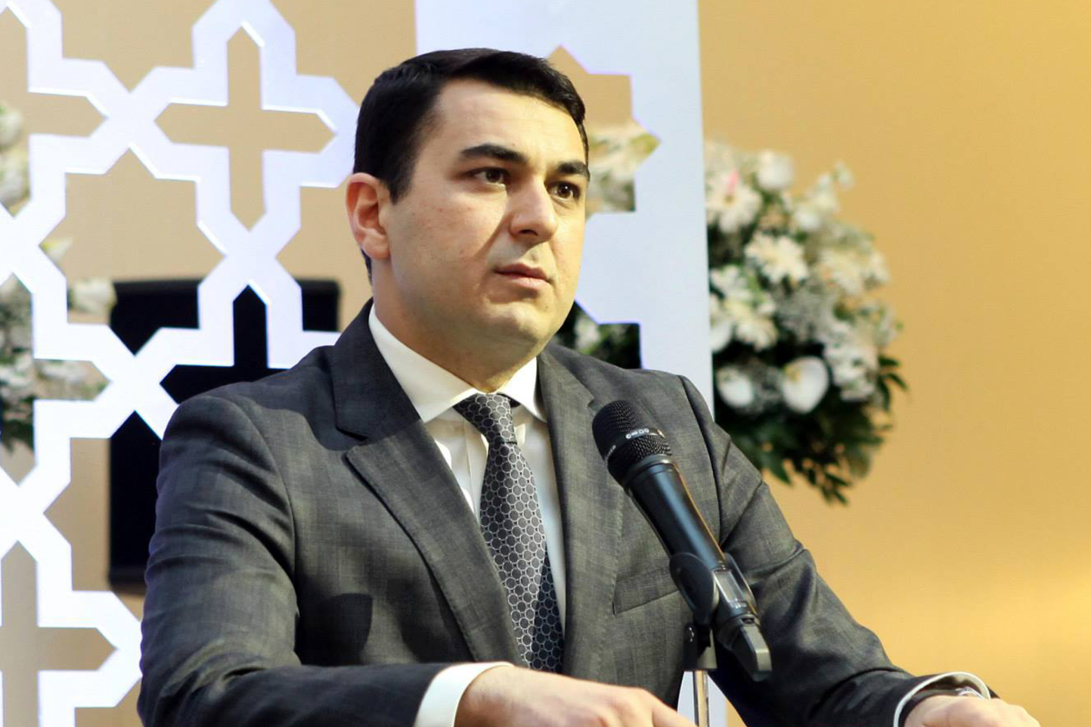Adil Kərimli: Kitabxanaların bağlanmasından söhbət getmir