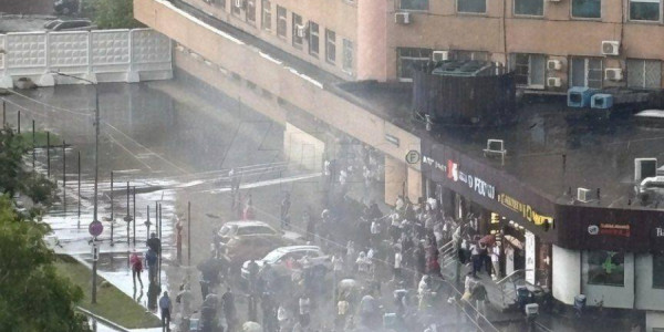 Moskvada növbəti partlayış həyəcanı: Avtomobilin altında bomba tapıldı
