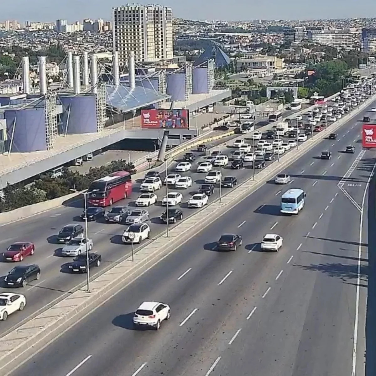 Bu yollarda tıxac var-