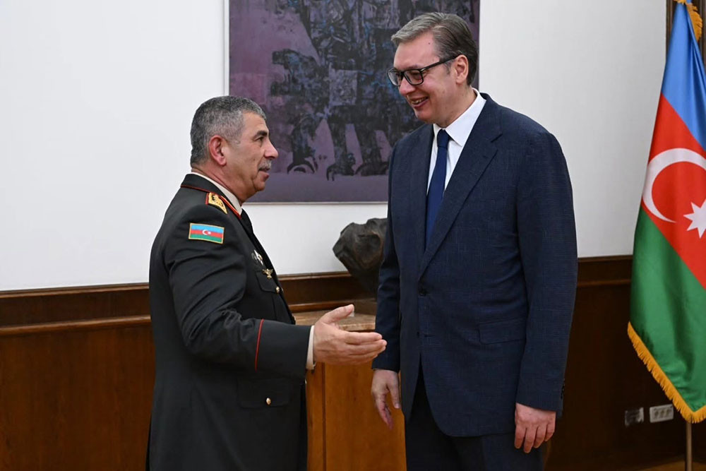 Aleksandr Vuçiç Zakir Həsənovu qəbul edib