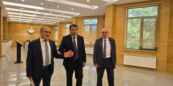 “Heydər Əliyev mühazirələri” layihəsinin növbəti qonağı Tahir Rzayev olub