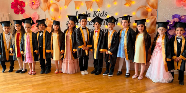 Ingla Kids/Preschool məzunlarını yola salıb