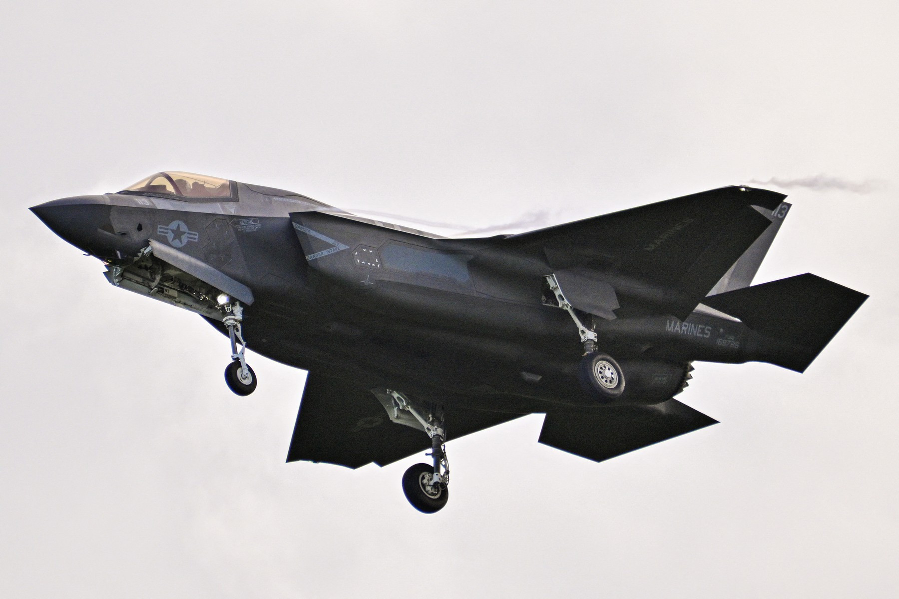 ABŞ-nin F-35 qırıcısı BƏƏ səmasında qəza siqnalı verib
