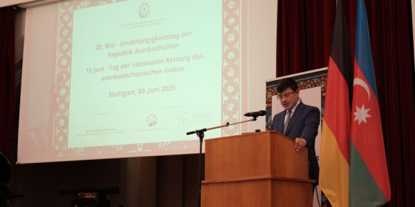 Azərbaycan diasporu Ştutqartda Müstəqillik və Milli Qurtuluş günləri münasibətilə təntənəli tədbir təşkil edib