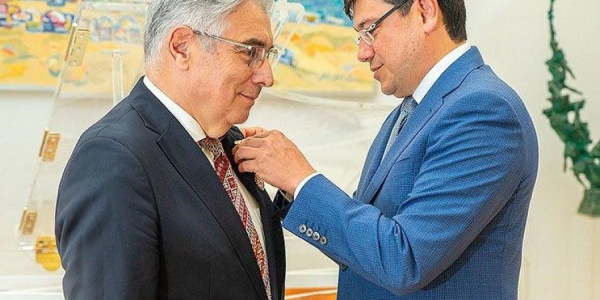 Dünya şöhrətli alim Bəxtiyar Siracova “Tərəqqi” medalı təqdim edilib