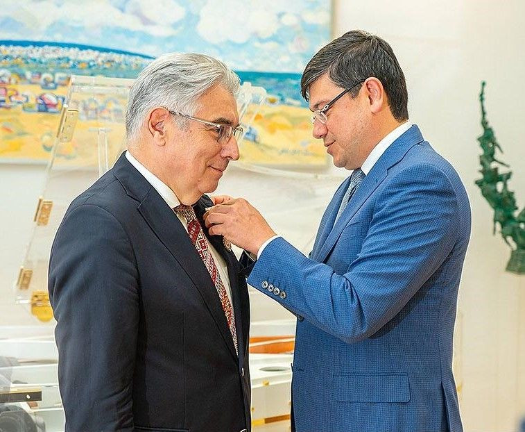 Dünya şöhrətli alim Bəxtiyar Siracova “Tərəqqi” medalı təqdim edilib