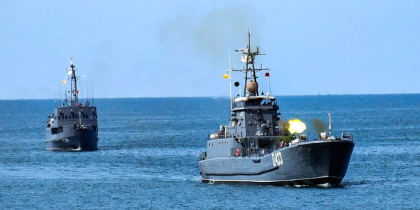 Azərbaycan Ordusunun gəmiləri döyüş atışlı taktiki təlim keçirib