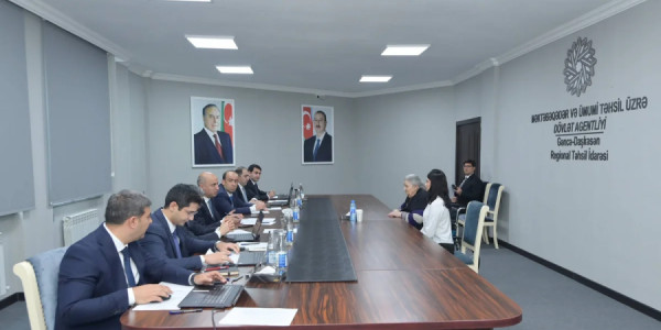 Emin Əmrullayev Gəncədə vətəndaşları qəbul edib