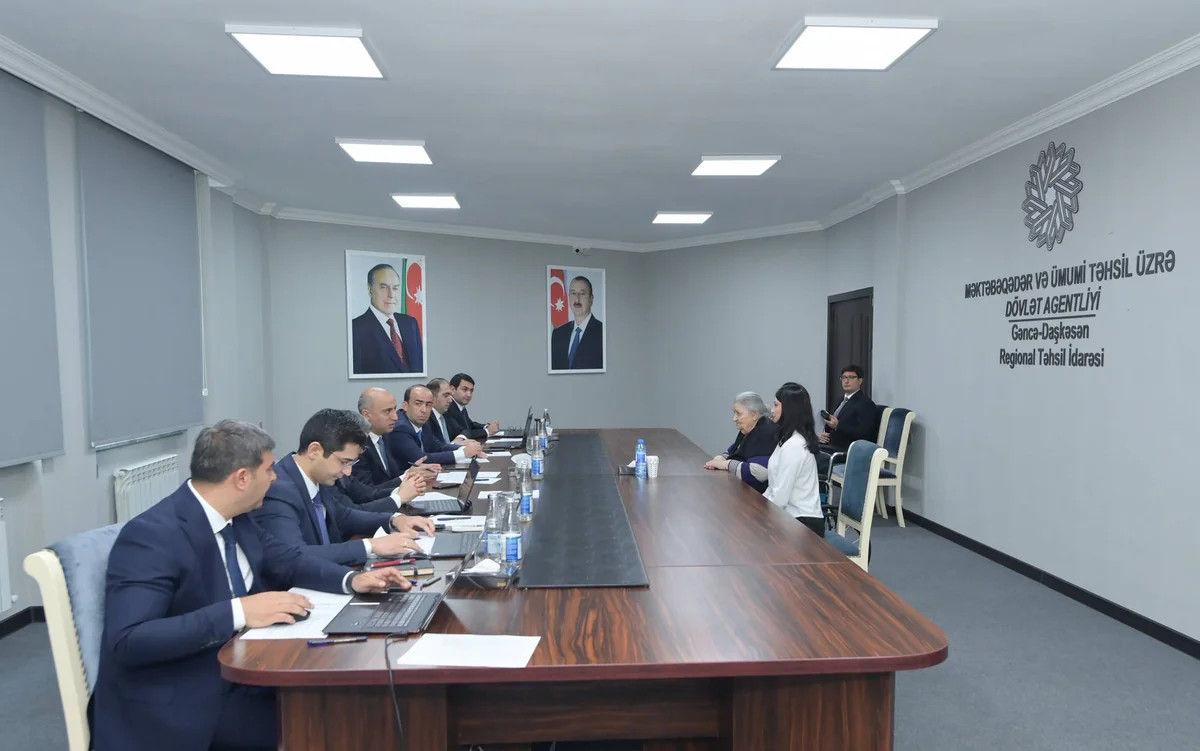 Emin Əmrullayev Gəncədə vətəndaşları qəbul edib