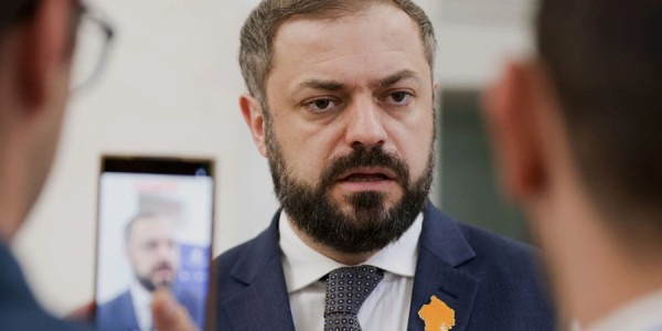 Papoyan Ermənistan ixracını xilas etmək üçün Moskvaya uçur