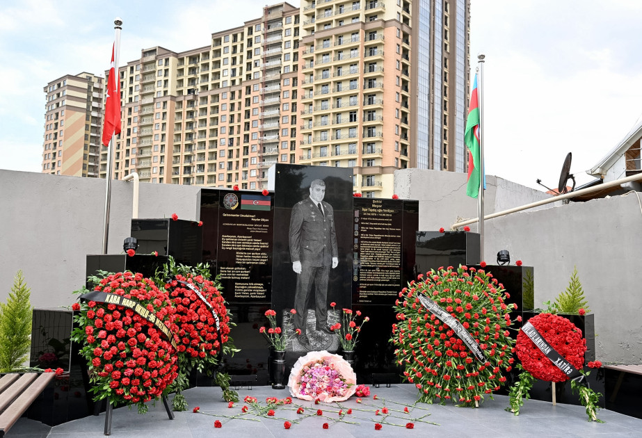 Şəhid mayor İlqar Verdiyevin şərəfinə ucaldılmış abidənin açılışı olub