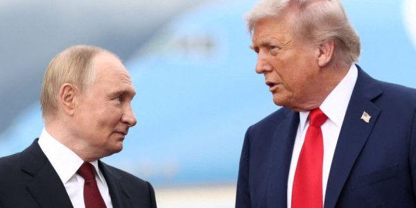 Putin Trampı 80 illik yubileyi münasibətilə təbrik edib – telefon danışığı 55 dəqiqə davam edib