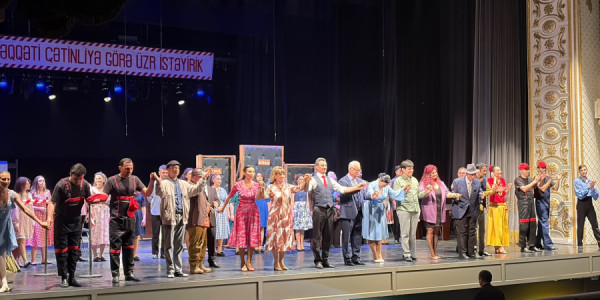 Teatrın güzgüsündə cəmiyyət –