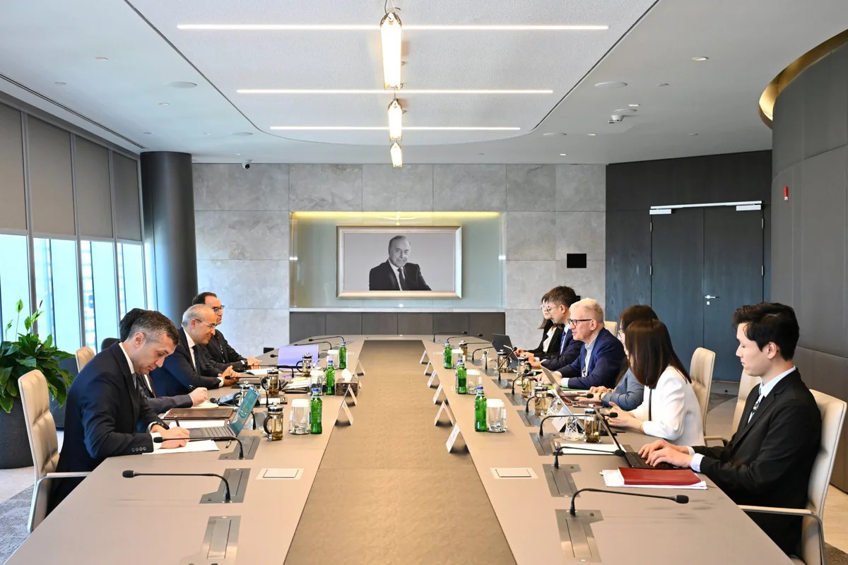 Azərbaycan AIIB ilə strateji tərəfdaşlığının gücləndirilməsini müzakirə edib