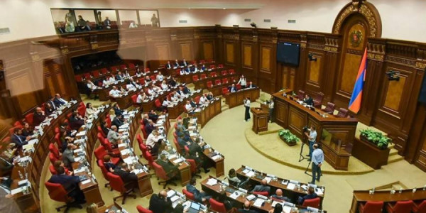 Ermənistanda konstitusiya dəyişiklikləri ətrafında yeni iddia