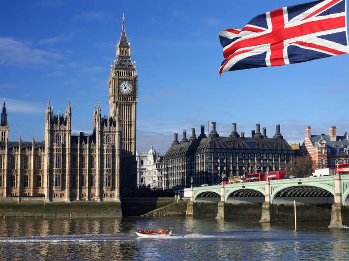 Böyük Britaniyadan Rusiyaya qarşı 43 maddəlik yeni sanksiya paketi