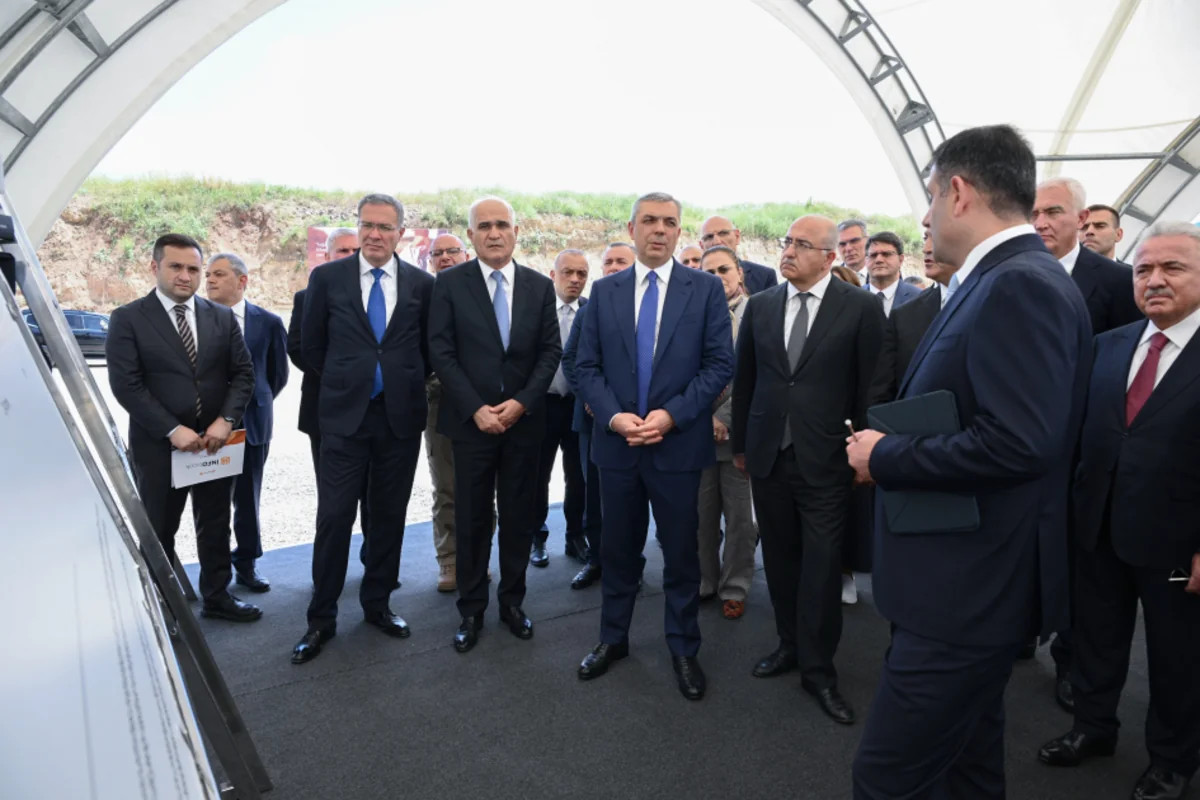 Əlaqələndirmə Qərargahının iclasının iştirakçıları "Dəmirli" Filiz Emalı Kompleksində görülən işlərlə tanış olublar