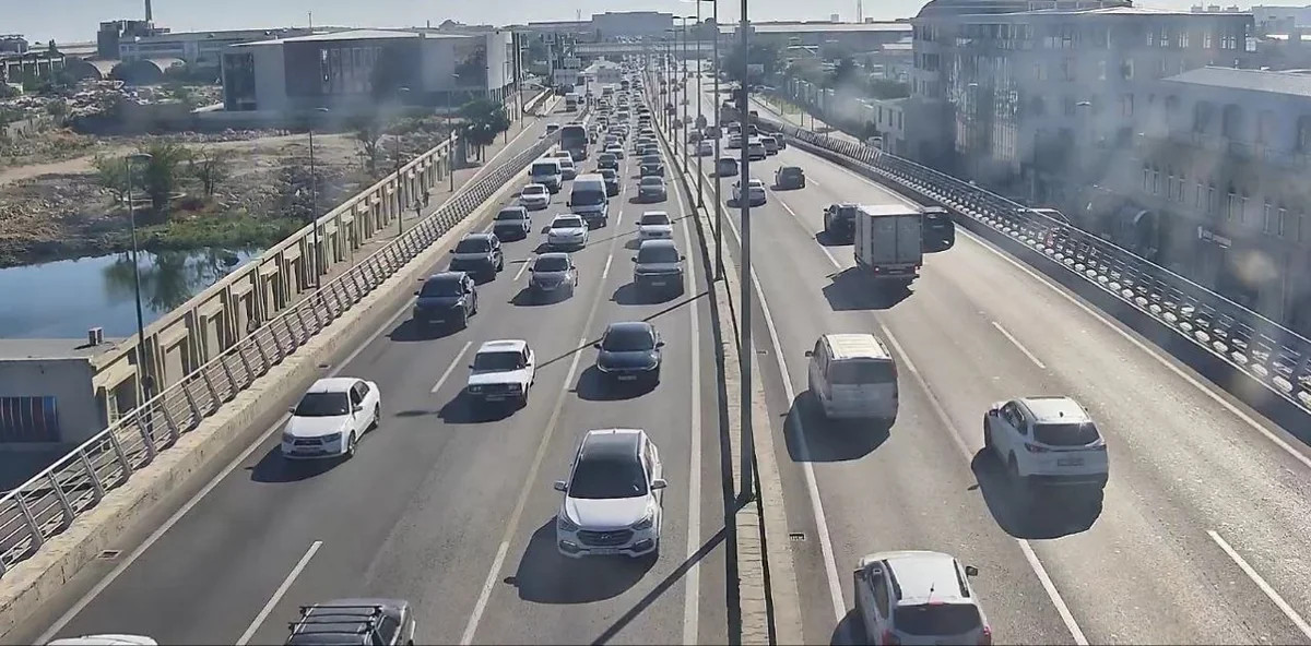 Bu yollarda tıxac var -